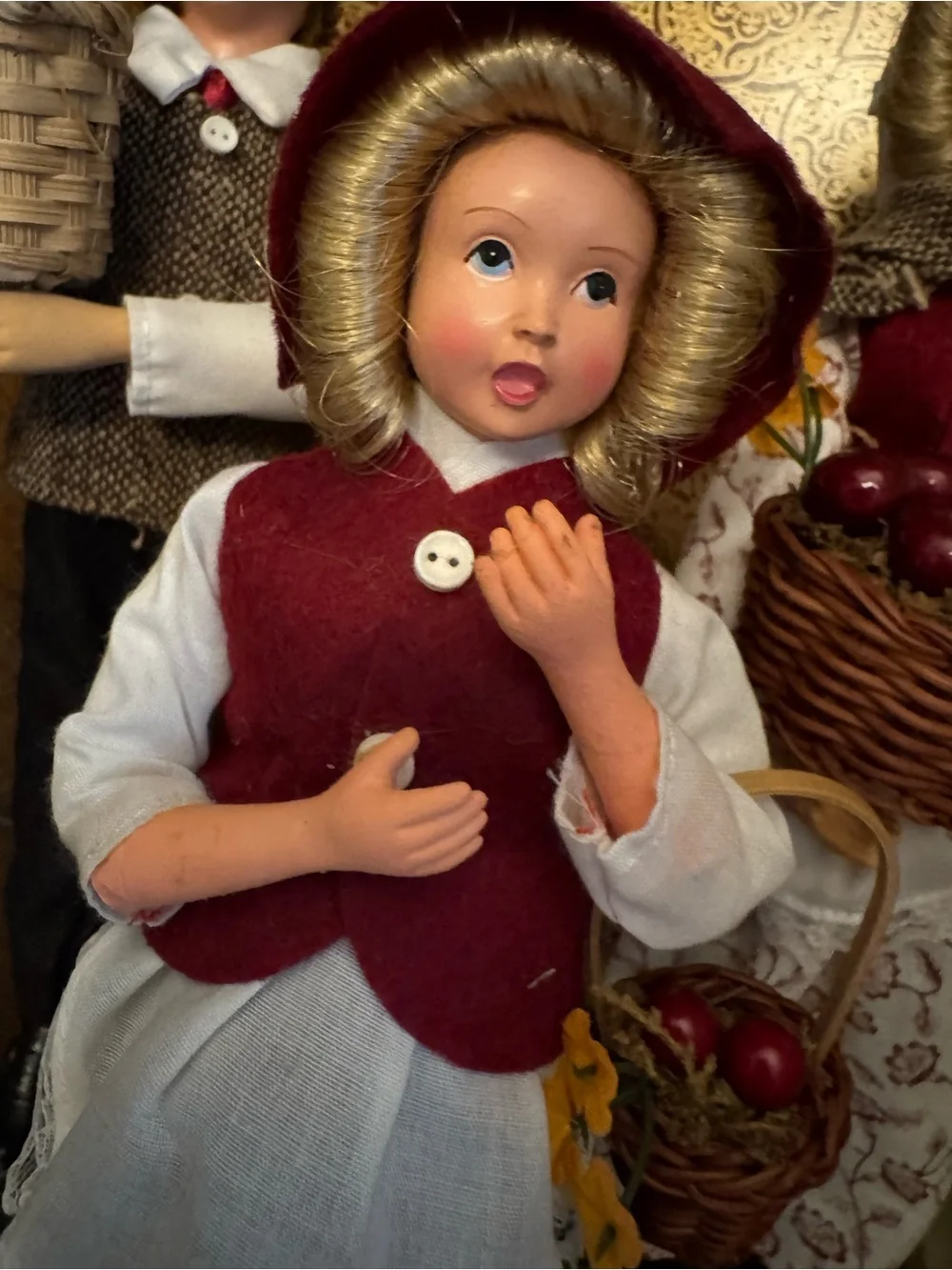 Vintage Byers Choice Carolers Harvest Thanksgiving Autumn Family Apples Pumpkin